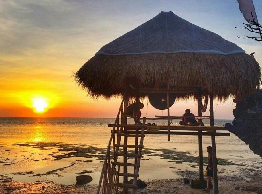 Birdland Beach Club Bolinao Esterno foto
